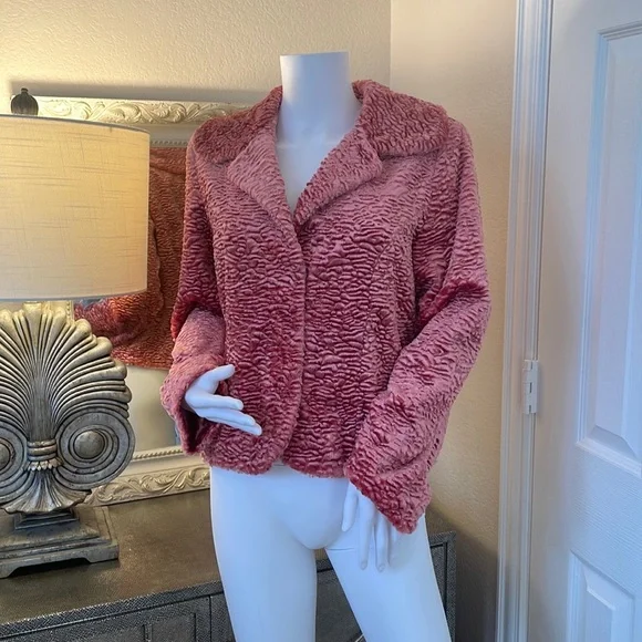 HAROLD’s Faux Fur Jacket with Hidden button closure down front. Like new - Picture 4 of 9